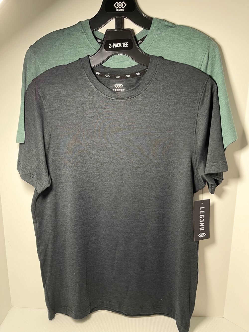 LEG3ND Super Soft Light Weight Stretch Moisture Wicking Short Sleeve 2pc T-shirt